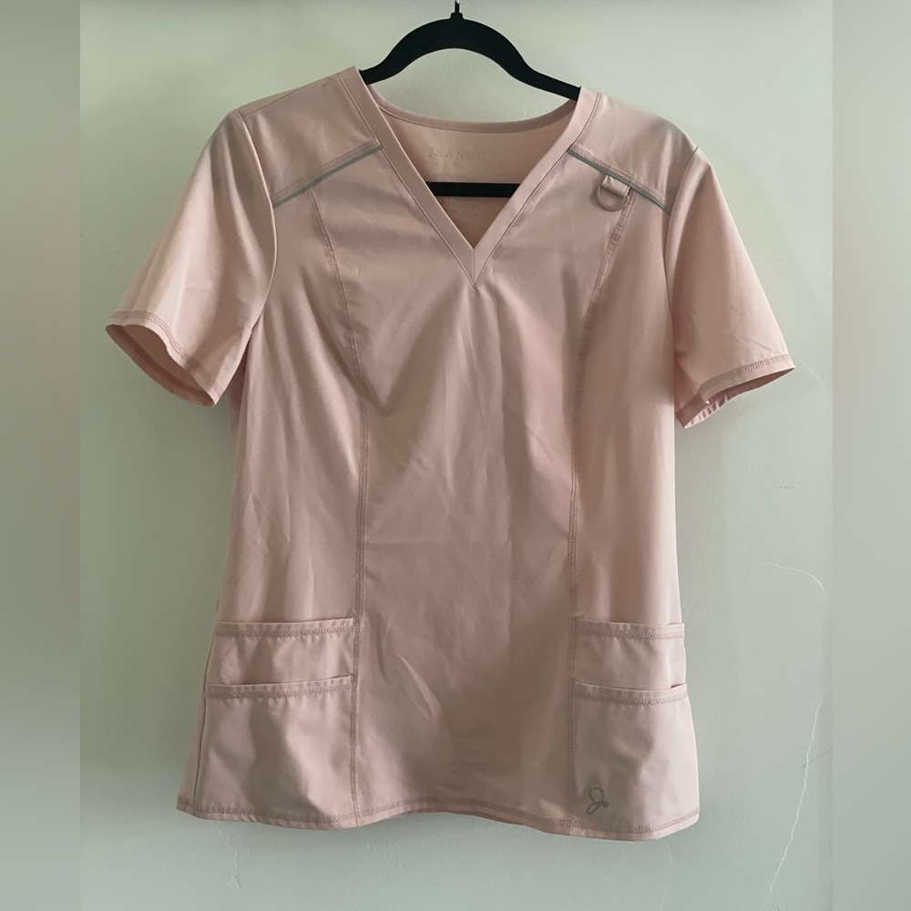 Jaanuu Scrub Set